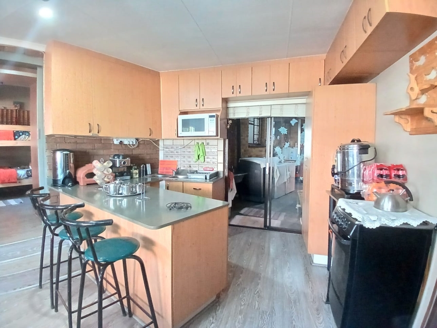 4 Bedroom Property for Sale in Vaalpark Free State